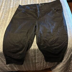 Women’s Capri black pants plus size